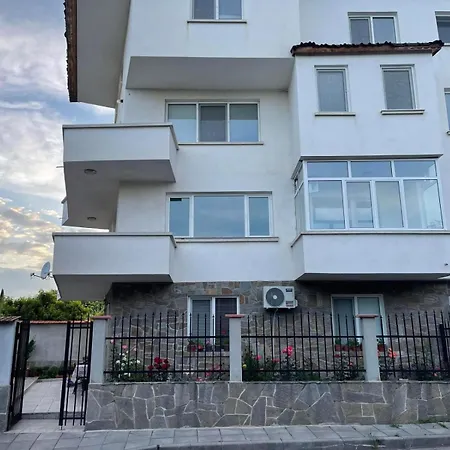 Apartman Лазарови *